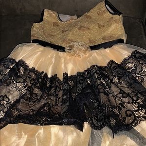 A beautiful black and yellow dress...3T